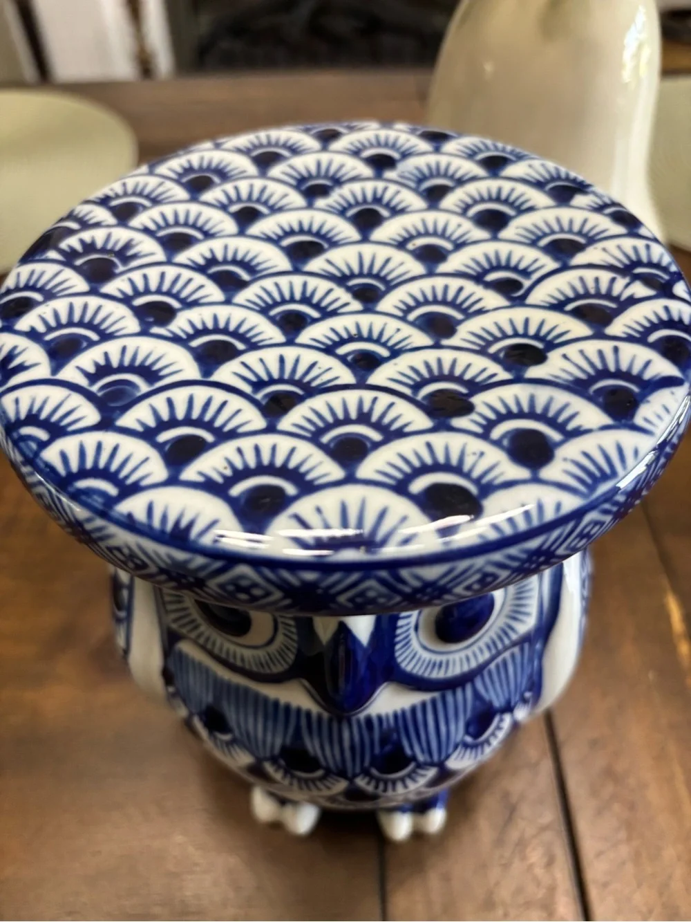 Blue and white porcelain owl plant stand